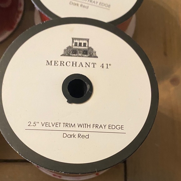 Red Velvet Ribbon Set - Picture 5 of 14